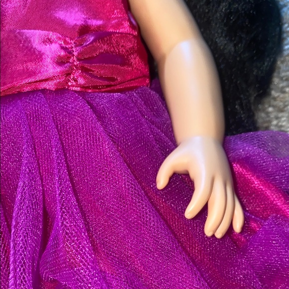 🫶🏼Doll with Black Hair + 2 outfits - Picture 5 of 12